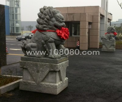 祝賀湖北省特種設(shè)備安全檢驗(yàn)檢測(cè)研究院石獅子安裝完工。